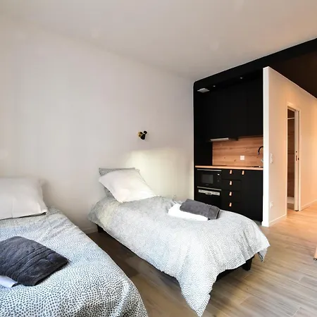 Centre Grand Neuf Climatise +balcon *