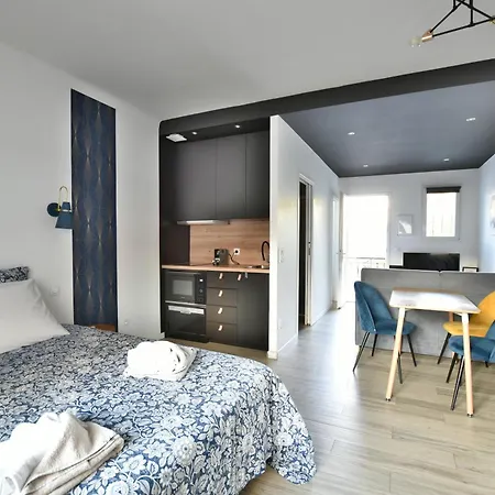 Centre Grand Neuf Climatise +balcon דירה *